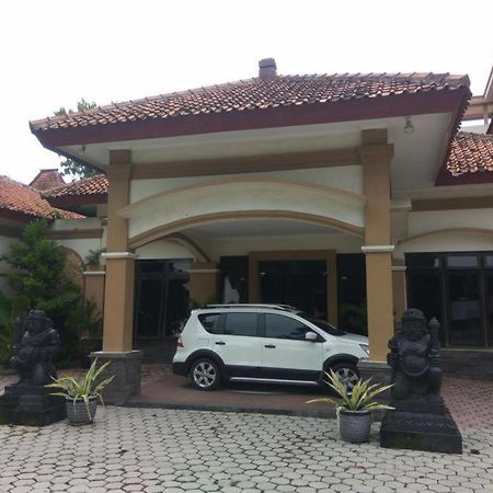 Graha Hotel Sragen Exterior foto