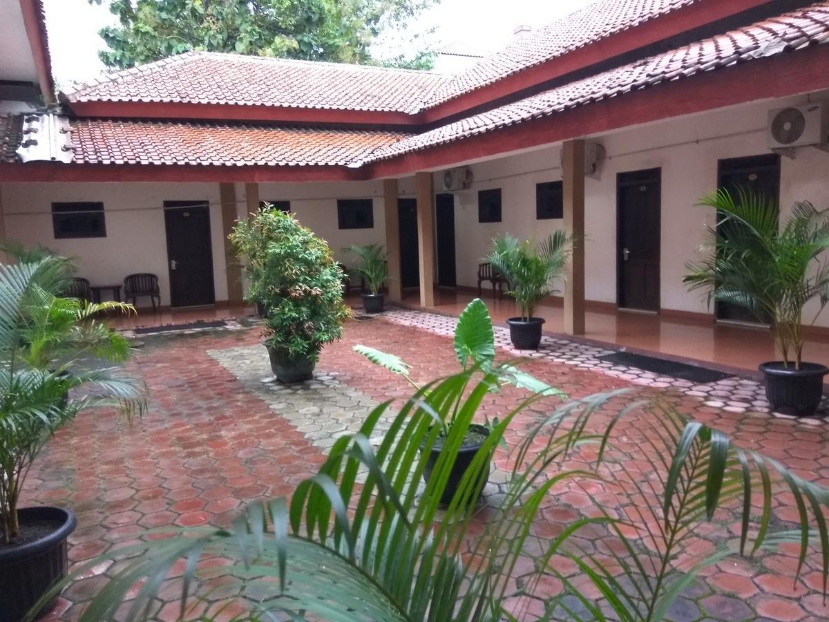 Graha Hotel Sragen Exterior foto