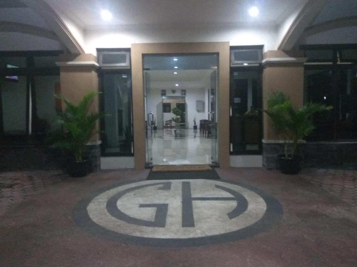 Graha Hotel Sragen Exterior foto